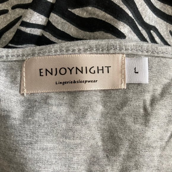 Cotton pajama set. Tags on. Never worn. - Picture 2 of 8